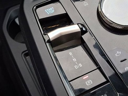 Used 2024 BMW iX xDrive50 w/ Premium Package image 19