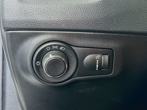 Used 2020 Jeep Compass Sport w/ Safety & Security Group AWD/4WD image 10