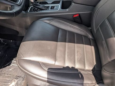 Used 2017 Ford Escape Titanium AWD/4WD image 22