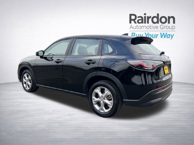 Used 2025 Honda HR-V LX image 5