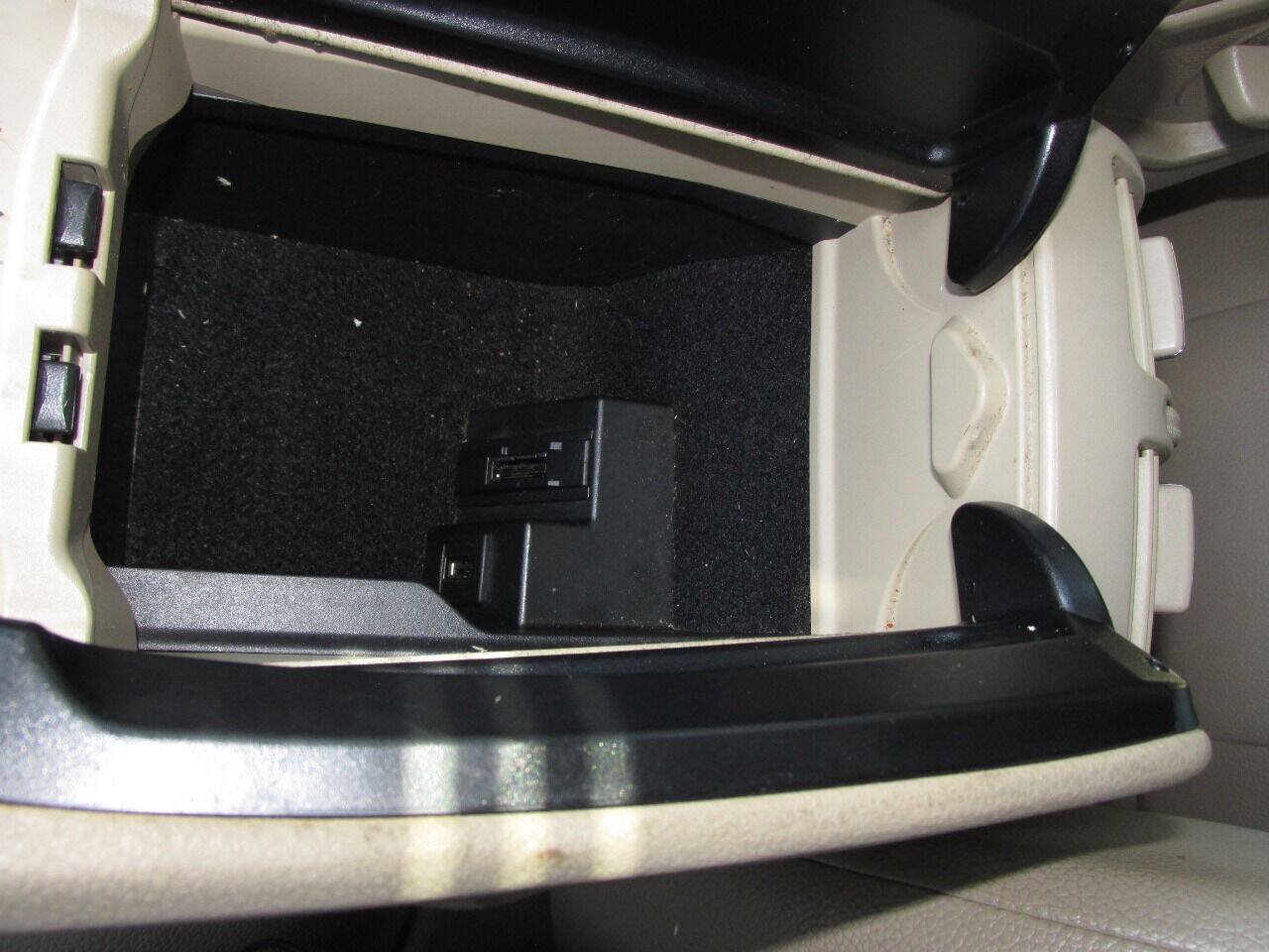 Used 2012 Mercedes-Benz C 300 4MATIC Sedan image 55