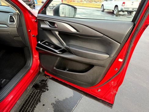 Used 2023 MAZDA CX-9 Touring image 18