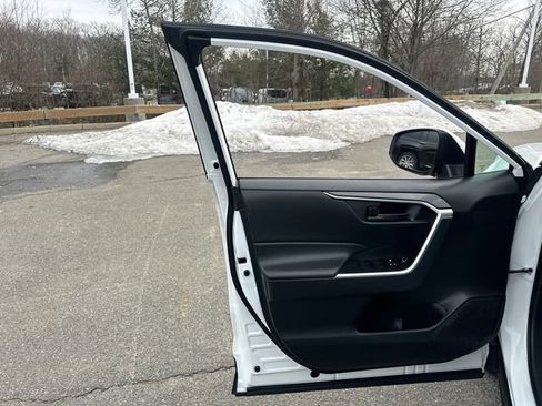 Used 2024 Toyota RAV4 LE image 28