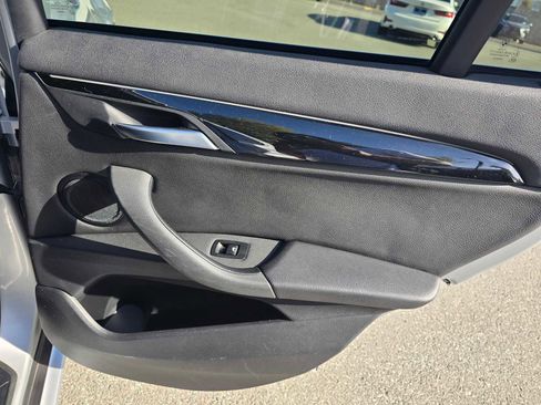 Used 2019 BMW X1 sDrive28i image 13