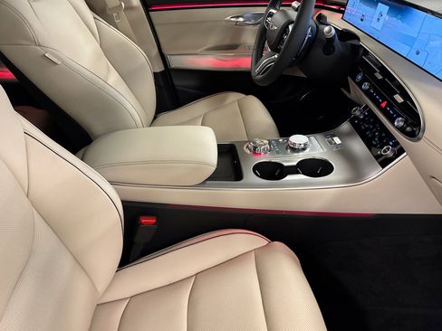 New 2026 Genesis GV70 2.5T Advanced AWD/4WD image 16