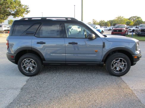 Used 2024 Ford Bronco Sport Badlands image 8
