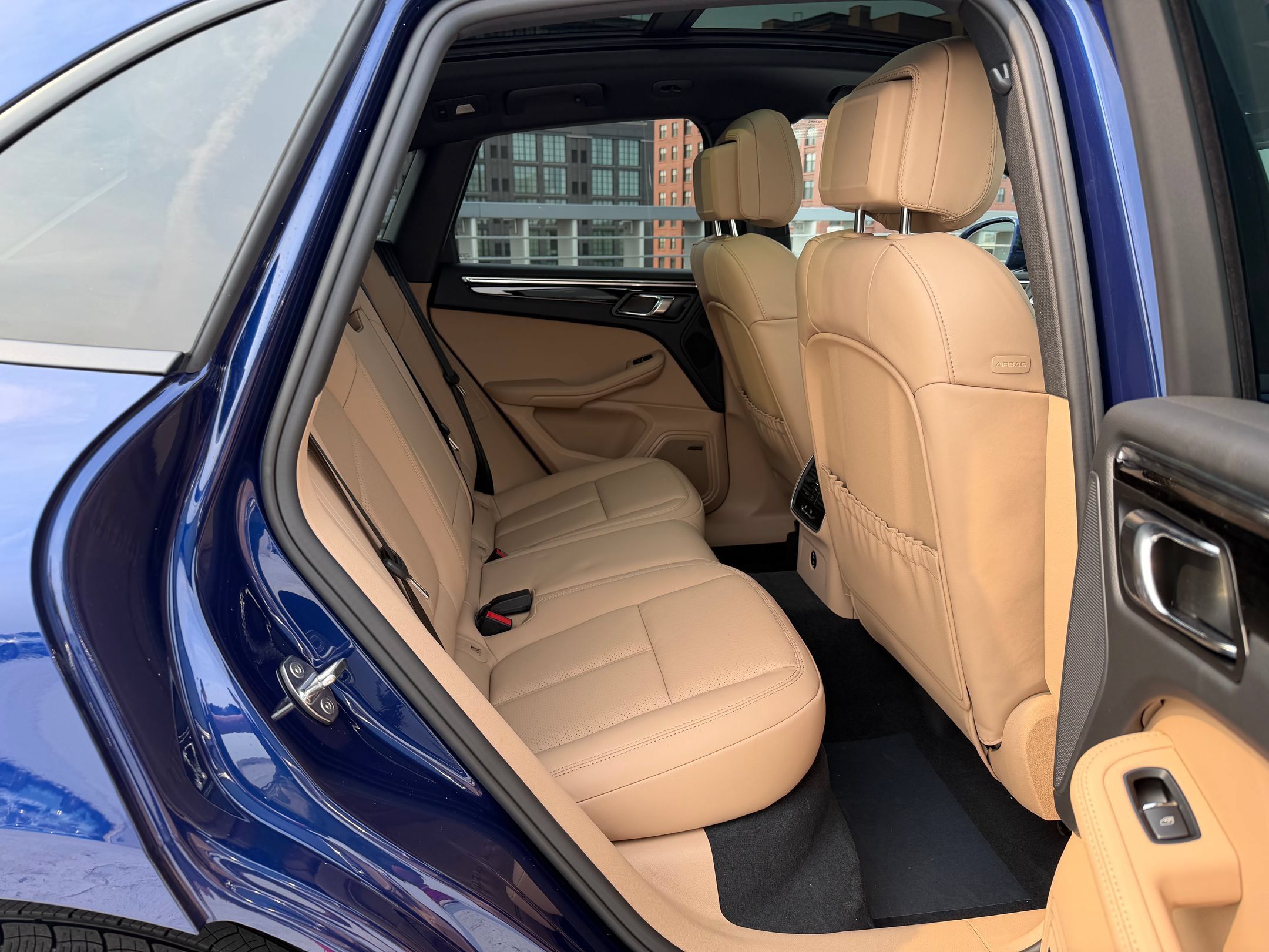Used 2026 Porsche Macan AWD/4WD image 44