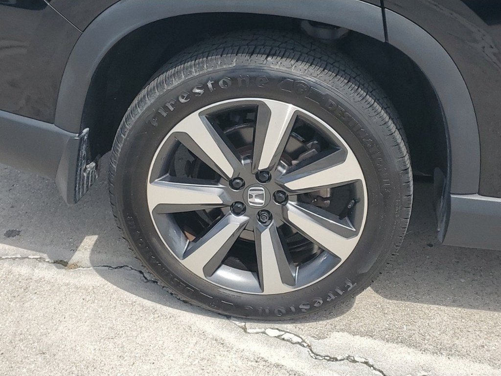 Used 2025 Honda Pilot Touring image 7