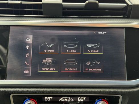 Used 2020 Audi Q3 2.0T Premium w/ Convenience Package AWD/4WD image 35