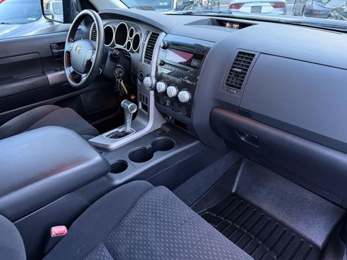 Used 2010 Toyota Tundra 4x4 CrewMax image 18