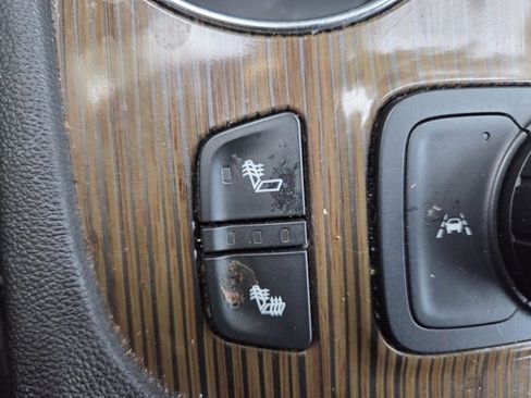 Used 2021 GMC Acadia SLE w/ Driver Convenience Package image 13