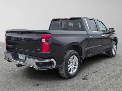 Used 2022 Chevrolet Silverado 1500 LTZ AWD/4WD image 3