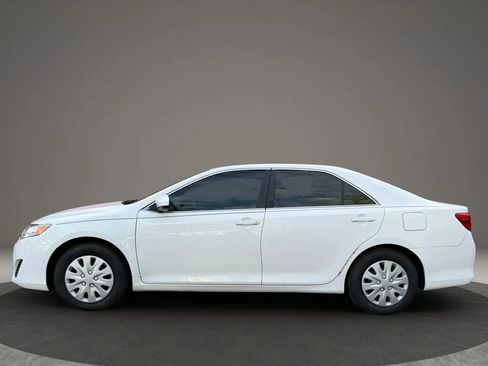 Used 2014 Toyota Camry FWD image 7