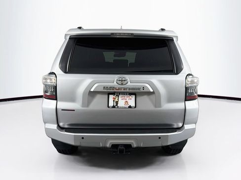 Used 2022 Toyota 4Runner SR5 Premium w/ Moonroof Package RWD image 8