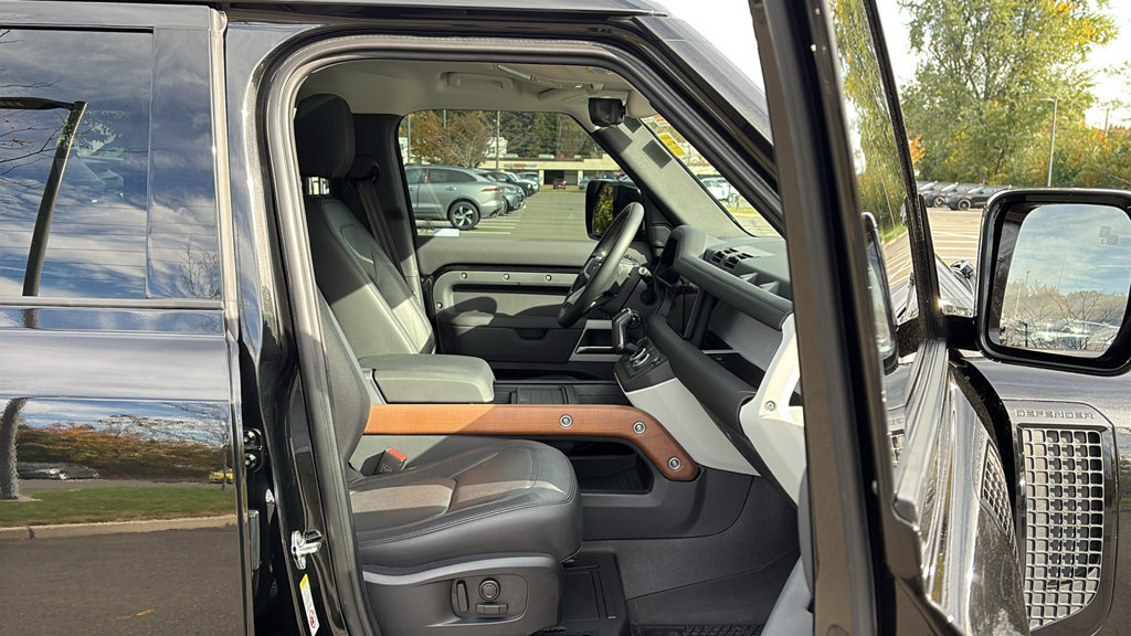 Certified 2024 Land Rover Defender 110 S AWD/4WD image 24