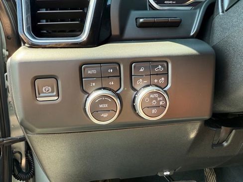 Used 2024 GMC Sierra 2500 Denali Ultimate image 12