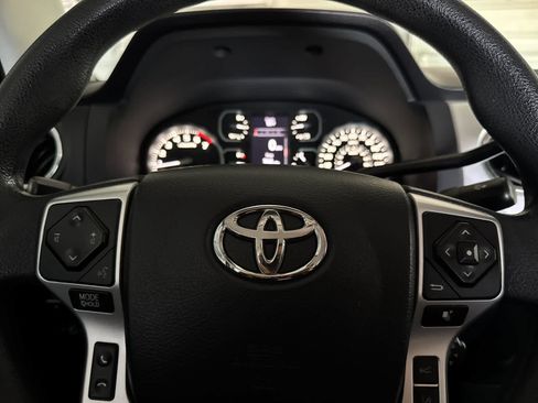 Used 2018 Toyota Tundra SR5 AWD/4WD image 23