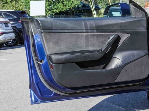 Used 2021 Tesla Model 3 Standard Range Plus image 22