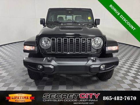 New 2025 Jeep Gladiator Sport image 2