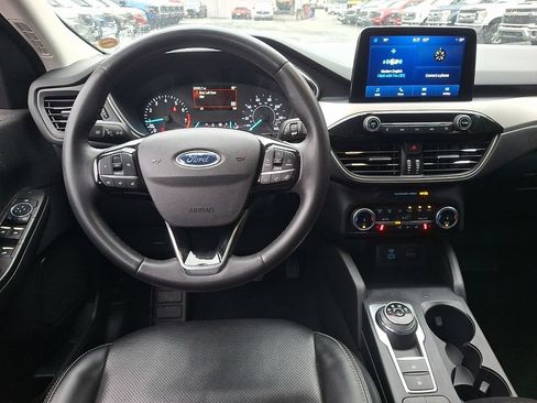 Used 2022 Ford Escape SEL FWD image 11