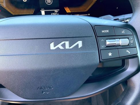Used 2025 Kia K4 FWD image 24