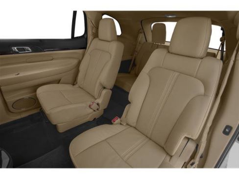 Used 2019 Lincoln MKT AWD image 14