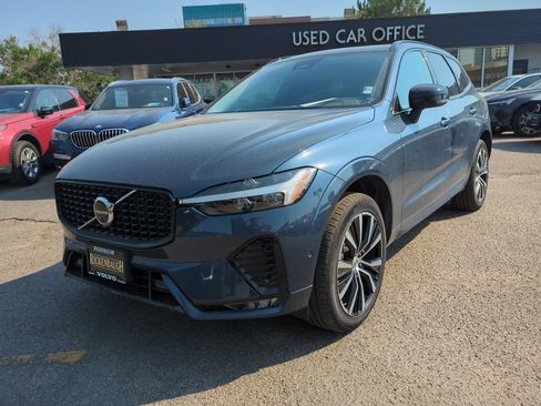 Used 2024 Volvo XC60 B5 Plus w/ Protection Package Premier AWD/4WD image 3