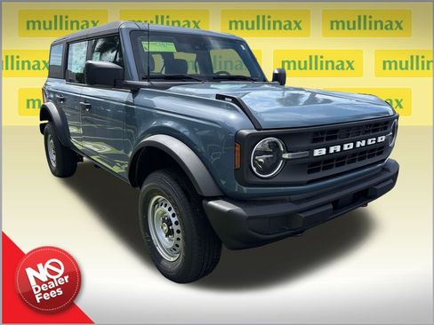 New 2025 Ford Bronco Base image 1