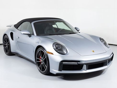 Used 2021 Porsche 911 Turbo image 7