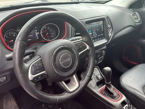 Used 2017 Jeep Compass Trailhawk w/ Navigation Group AWD/4WD image 10