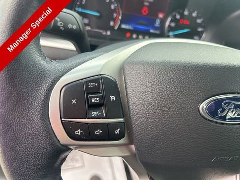 Used 2022 Ford Explorer XLT w/ Equipment Group 202A RWD image 17