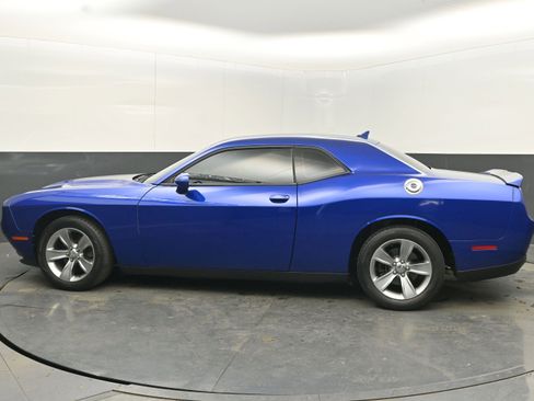 Used 2020 Dodge Challenger SXT w/ Cold Weather Group image 7