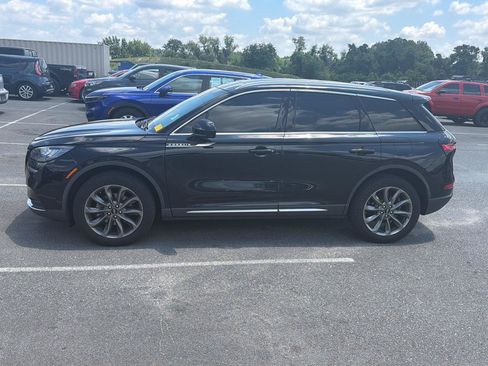 Used 2022 Lincoln Corsair AWD w/ Premium Package image 2