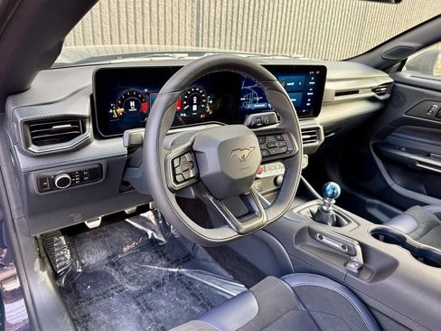 New 2025 Ford Mustang Dark Horse image 9