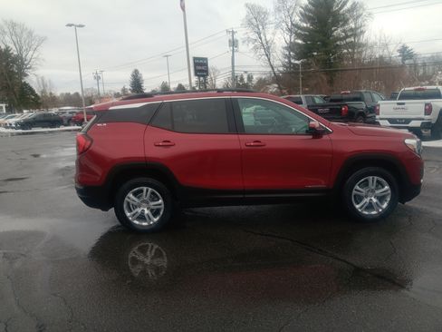 Used 2018 GMC Terrain SLE w/ Driver Convenience Package image 6