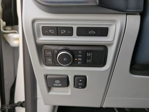 Used 2021 Ford F150 Limited image 37