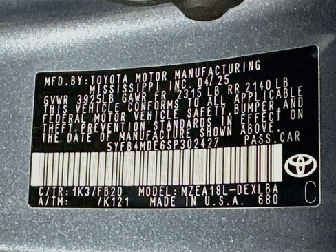 Used 2025 Toyota Corolla LE FWD image 12