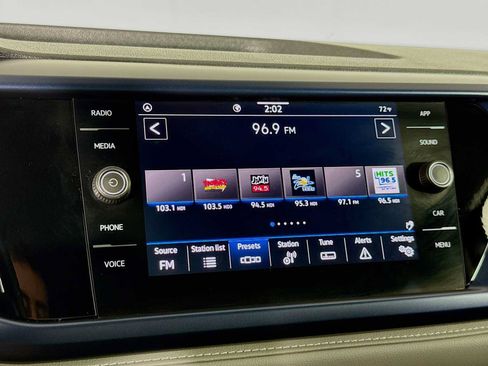 Used 2024 Volkswagen Taos SE FWD image 13