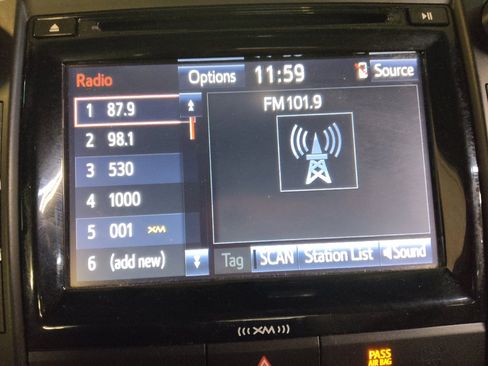 Used 2016 Toyota Camry XLE FWD image 25