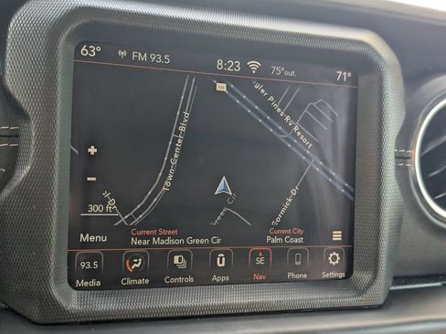 Used 2020 Jeep Wrangler Unlimited Sahara AWD/4WD image 29