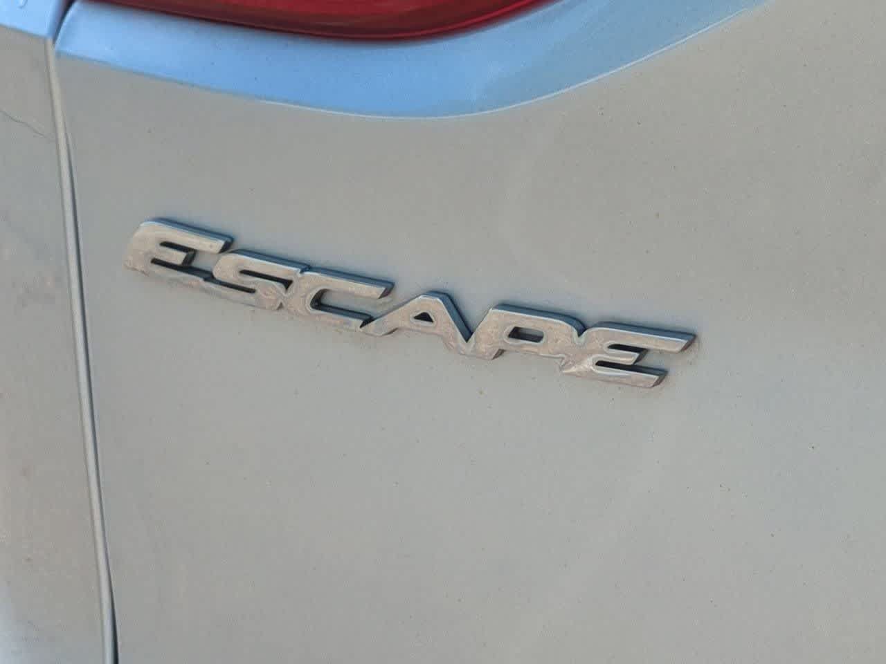 Used 2013 Ford Escape Titanium w/ Class II Trailer Tow Pkg AWD/4WD image 12