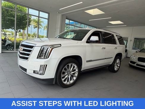 Used 2020 Cadillac Escalade Premium Luxury RWD image 3