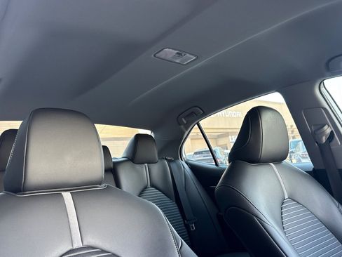Used 2023 Toyota Camry SE FWD image 16