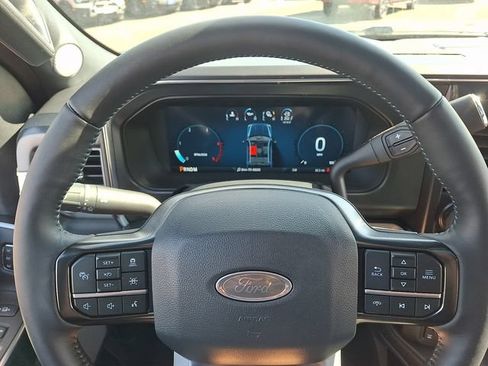 Used 2025 Ford F250 Platinum AWD/4WD image 19