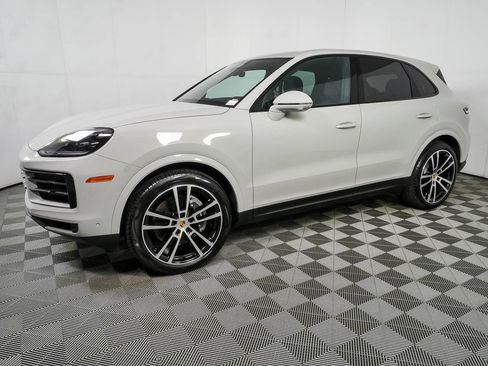 New 2026 Porsche Cayenne AWD/4WD image 2