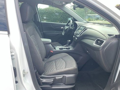 Used 2020 Chevrolet Equinox LT image 27
