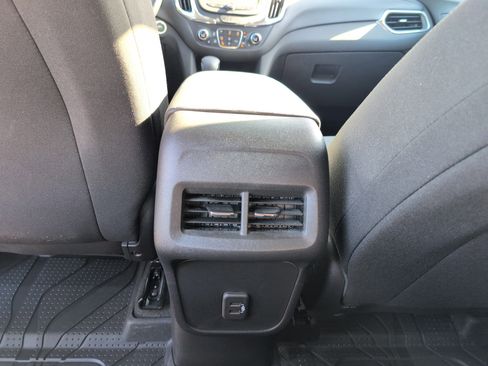 Certified 2024 Chevrolet Equinox LT w/ LPO, Floor Liner Package FWD image 30