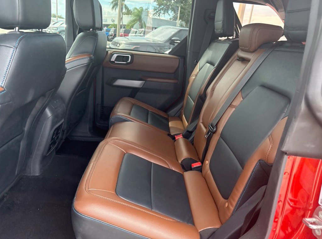 Used 2022 Ford Bronco Outer Banks AWD/4WD image 5