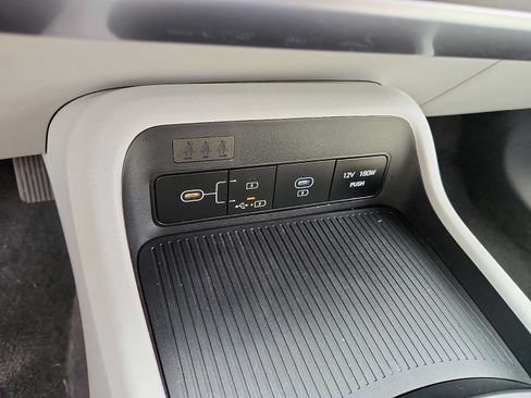 Used 2024 Hyundai Kona SEL AWD/4WD image 25