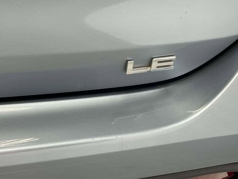 Used 2023 Toyota Highlander LE image 11